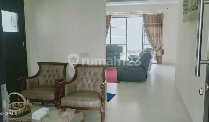 For Sale: KBP Bandung Old-Timey 2-Story House