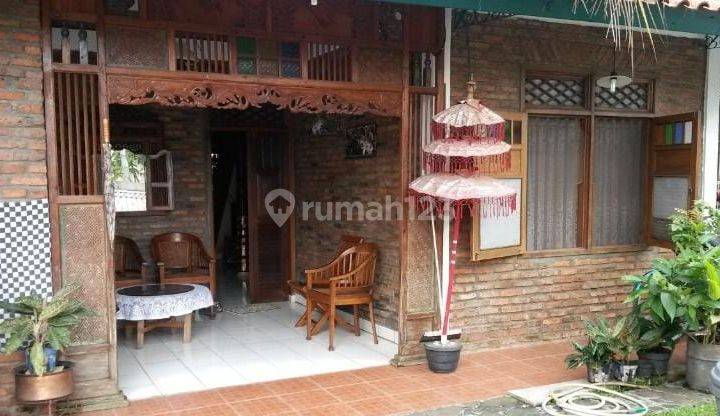 Rumah lokasi strategis di Cirendeu 1