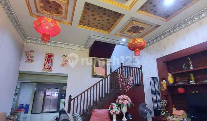 Rumah Siap Huni Kondisi Bagus Di Krekot Pasar Baru, Shm, Selatan 1