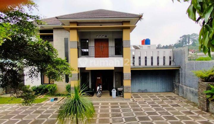 Rumah besar parongpong 1