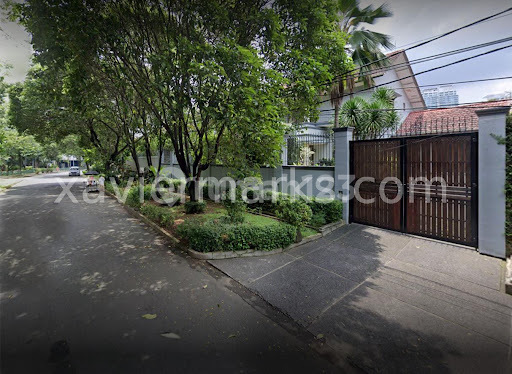 HOUSE CLASSIC STYLE IN KEBAYORAN BARU