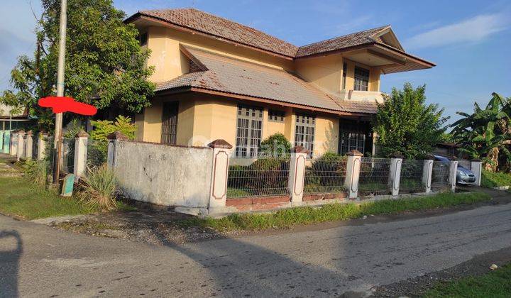 Rumah dalam Komplek ditengah Kota Padang, Sumatra Barat 1