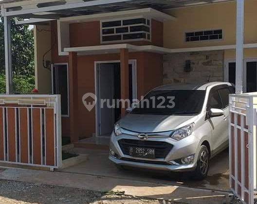 Rumah cluster pinggir jalan raya dekat stasiun dan pintu tol 1