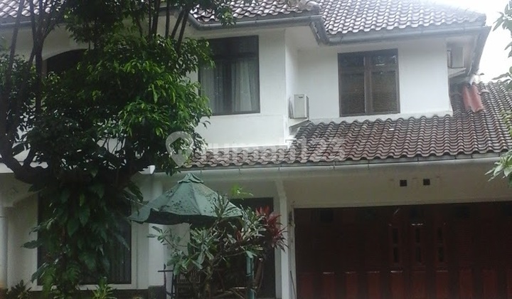Ready-to-Occupy House in Cikini Bintaro Sector 6