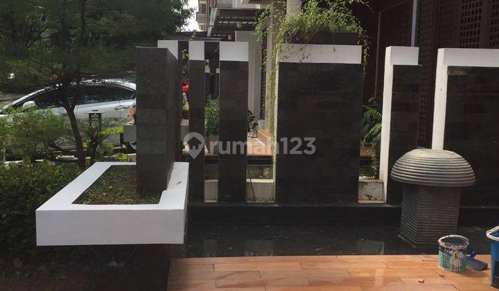 Rumah depan taman rapi dan siap huni di Naara de Park BSD  2