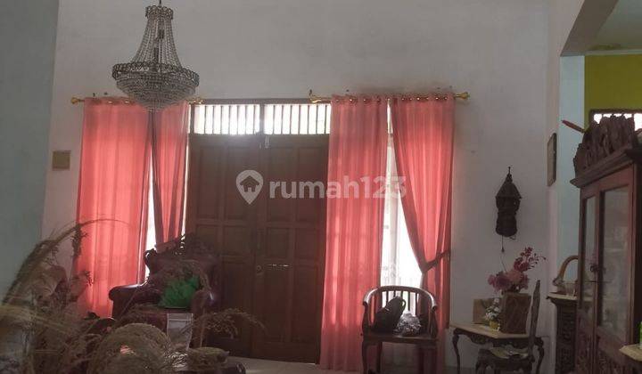 Rumah 2 Lt Jln. Cilobak Raya Pangkalan Jati. Halaman Sangat Luas 2