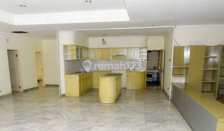 Rumah Siap Huni Mewah di Kemang Lokasi Ada di Jalan Utama 1