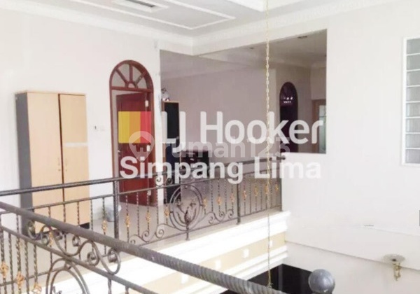 Rumah Cantik 5 Kamar Tidur Semarang Tengah 2