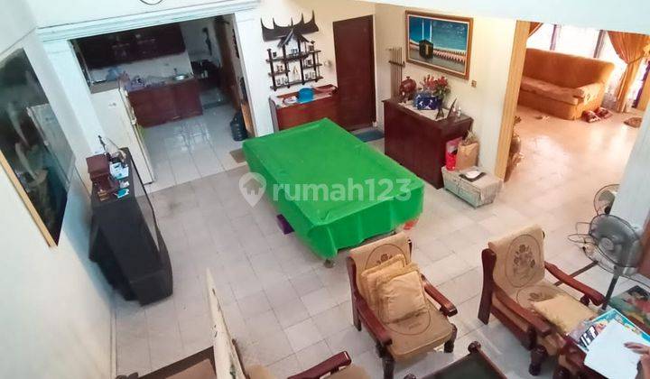 Rumah Lama 3 Lt, Layak Huni di Jl. Peninggaran Timur, Kby Lama  1