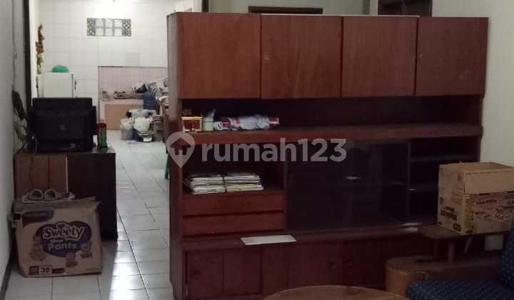 Rumah Jamin Aman dan Nyaman di Taman Holis Indah 1