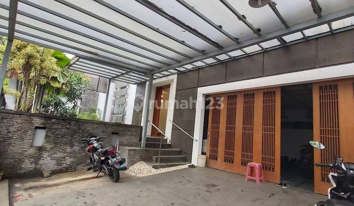 Rumah cantik interior kayu yang menarik 2