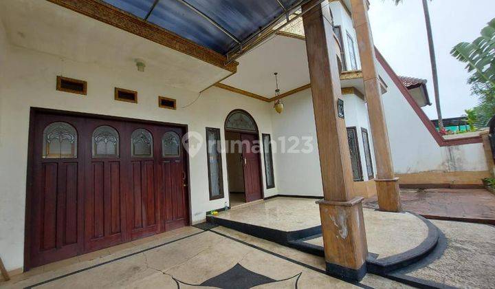 Rumah Klasik Modern Full Furnished Di Istana Dieng, Malang 2