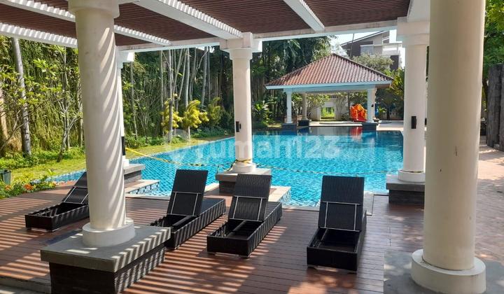 Rumah Mewah Hoek Furnish Emerald Serpong Rumah Mewah Hoek Furnish Emerald Serpong