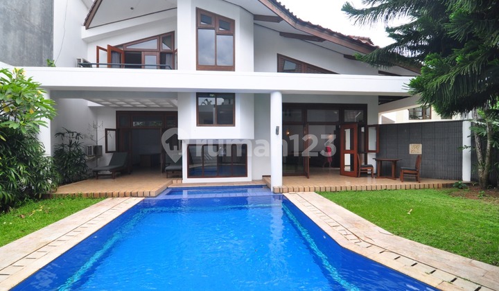 FOR RENT HOUSE WITH POOL IN, BSD