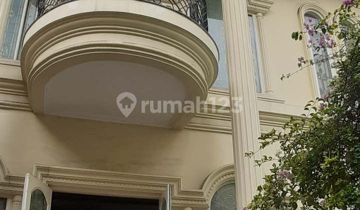 Rumah megah di metro pondok Indah jaksel