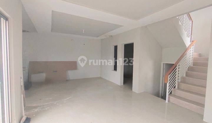 Rumah Sejuk Lokasi Hook di Royal Tajur 2