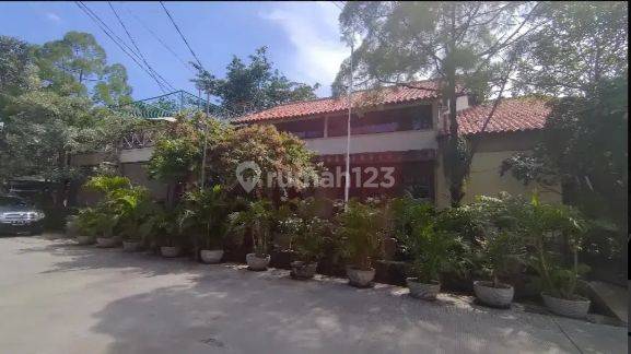 Rumah Asri 2 lt Ex Caffee Kelapa Gading, Jakarta Utara 2