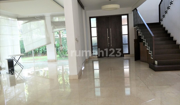 Modern and bright house near SCBD South Jakarta, close to Senopati, Kebayoran Baru 2
