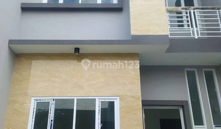 *Di jual Rumah Baru di Kopo Permai* 2