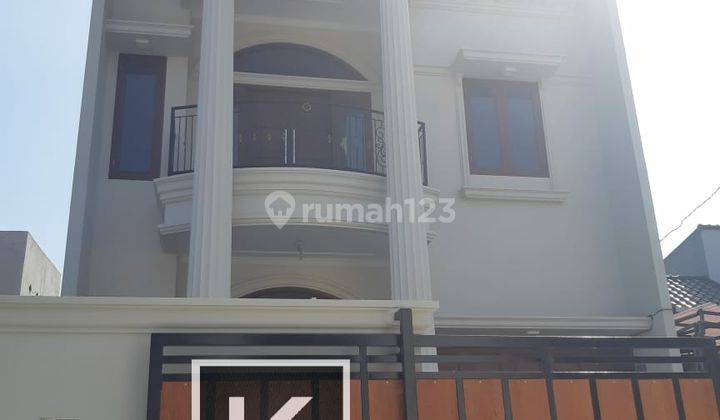 Rumah Mewah Semi Cluster dekat jl Raya strategis 1