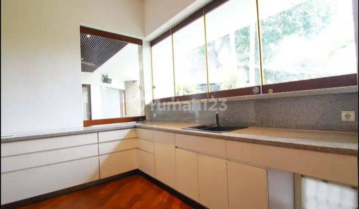 Rumah TER MURAH Bergaya Resort Dan Tropis di KEMANG 2