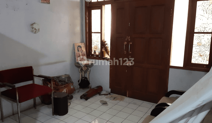 Rumah Hook Kondisi Nyaman Untuk Dihuni di Cibogo Permai 1