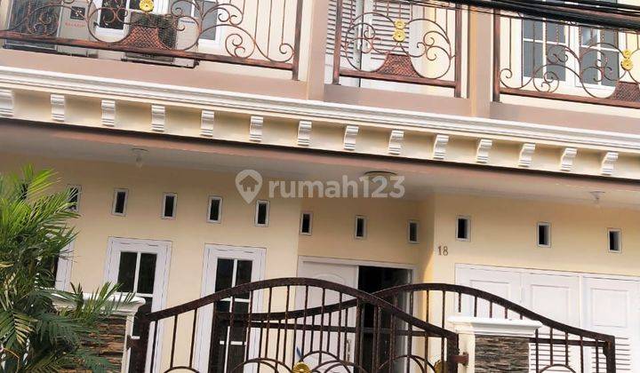 Rumah murah Menteng 2lantai 1