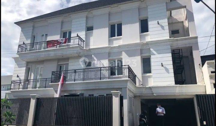 Rumah Mewah Hoek di Kayu Putih Pulomas Utara Rawamangun Jakarta Timur Jakarta  2