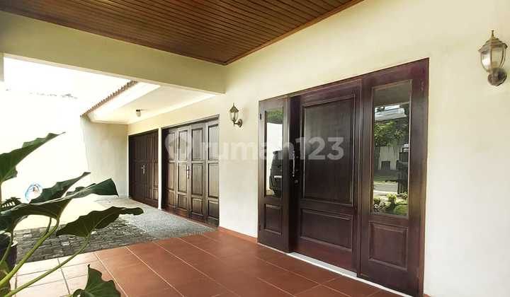 Rumah classic satu lantai selesai renovasi kemang timur 2