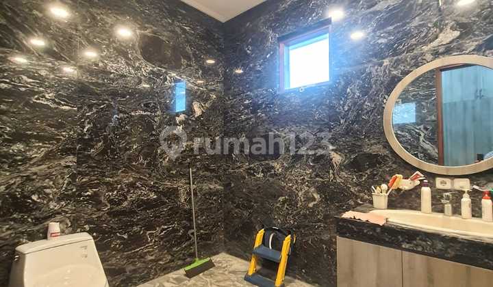 Rumah modern classic Siap huni  2