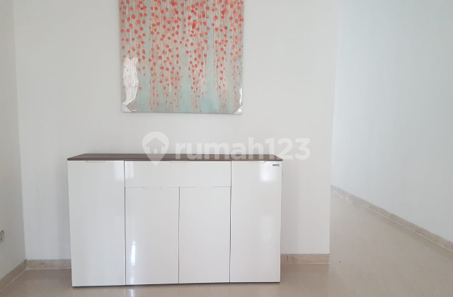 Crown Golf Fully Furnish... Tinggal Bawah Koper Saja 2