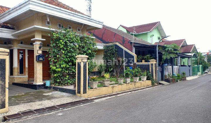 Rumah Megabrata , Margasari ( Buah Batu Margacinta ) Bandung 1