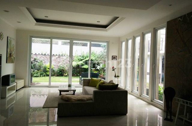 Rumah Lux 2 Lantai di Setra Murni