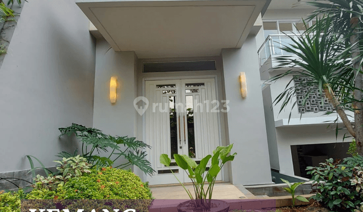 Rumah Modern Di Kemang Raya 2