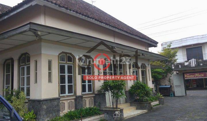 Rumah Klasik Kolonial 2.349m2 Tengah Kota Solo 2