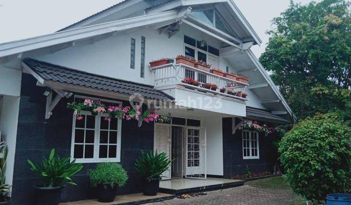 RUMAH STRATEGIS DI CIPEDES SAYAP SUTAMI BANDUNG, 3MENIT KE PVJ 1