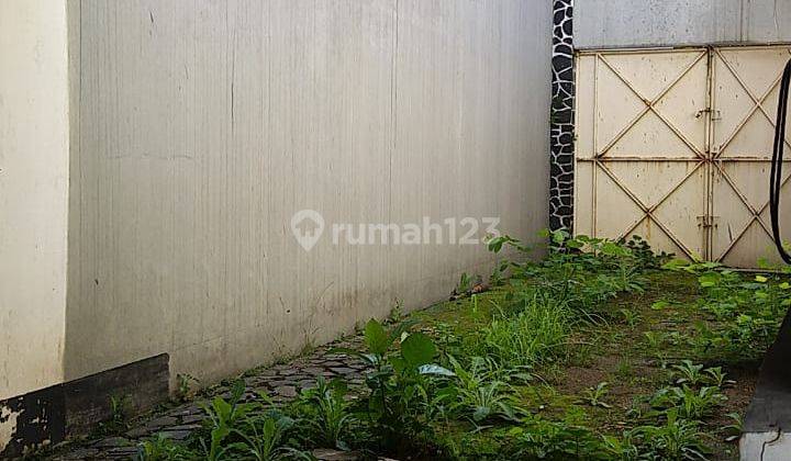 Rumah Hitung Tanah Lebar Muka 14m di Sayap Dago Bandung 1