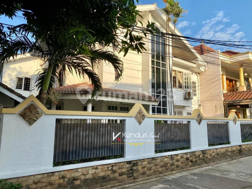 Rumah Murah Asri di Pejaten + Furniture