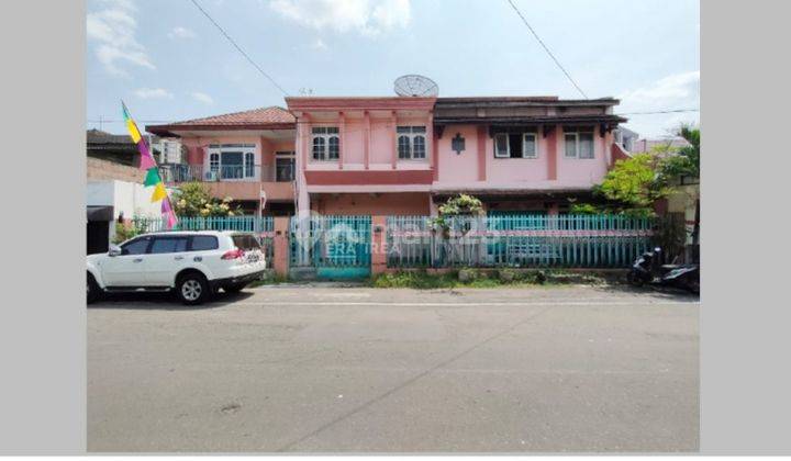 Rumah Solo Tengah Kota Dekat Pasar Tradisional 1