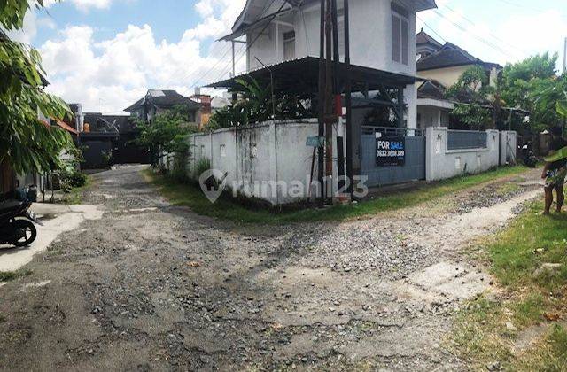 Rumah Style Colonial Kebun Luas di Kampus Unud Jimbaran 1