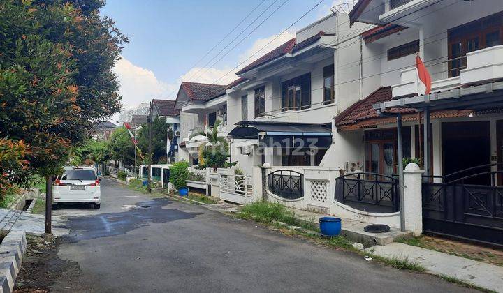 Rumah Mewah Lingkungan Nyaman Bukit Sari 2