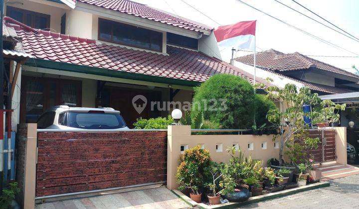 Rumah 2 Lantai yang aman dan nyaman 1