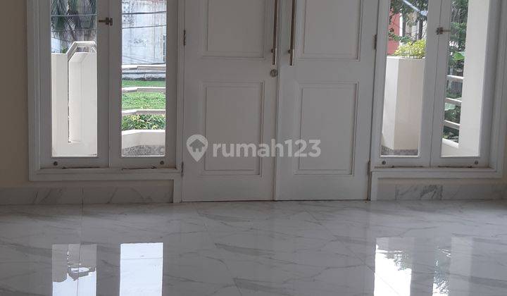 Dijual Cepat Rumah Rapi di Puri Indah Jalan boulevard 1