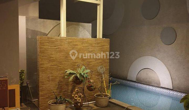 Singgasana Kolam Renang Rumah Besar Lux Jual Cepat 1