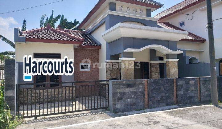 Rumah Bagus Murah Dekat Kampus Uns Solo 1