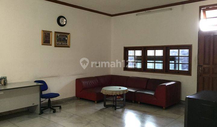 Rumah di Tebet Timur Strategis Akses Mudah ke MT. Haryono 2