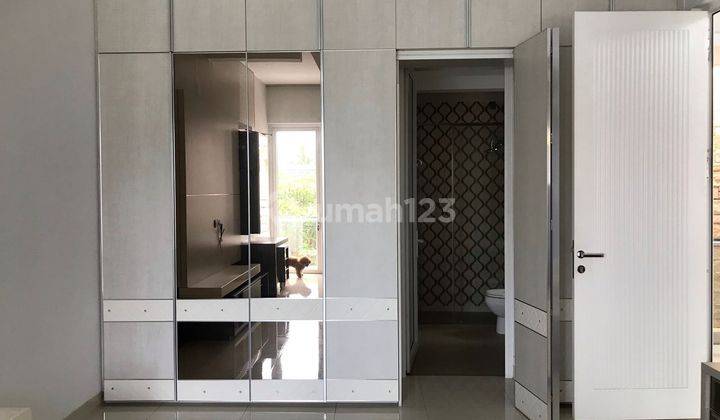 Rumah Huk 2 lantai siap huni furnished di Taman Meruya Ilir, Jakarta Barat 2