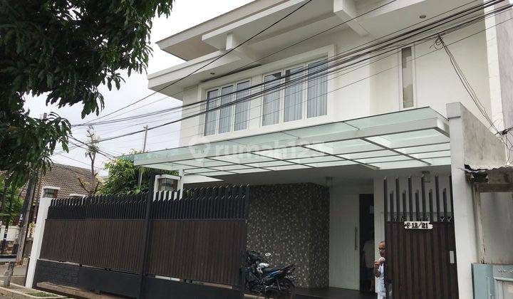 Rumah Huk 2 lantai siap huni furnished di Taman Meruya Ilir, Jakarta Barat