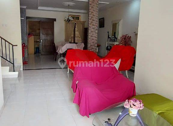 Rumah Cantik Full Furnish Siap Huni di Cluster Aralia Harapan Indah 1