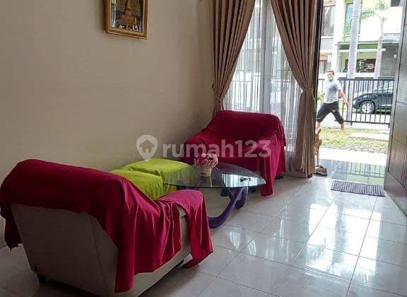 Rumah Cantik Full Furnish Siap Huni di Cluster Aralia Harapan Indah 2